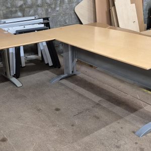 Desk with return